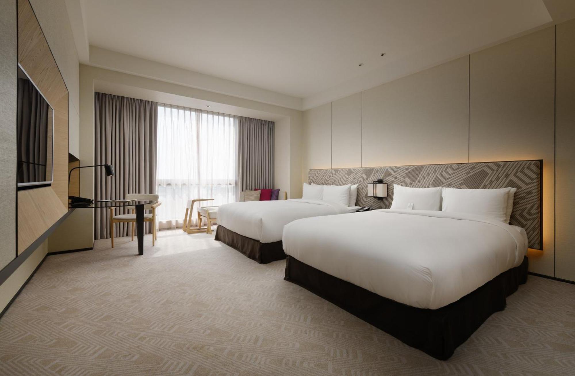 Crowne Plaza Tainan By Ihg Hotel Exterior photo Deluxe Room